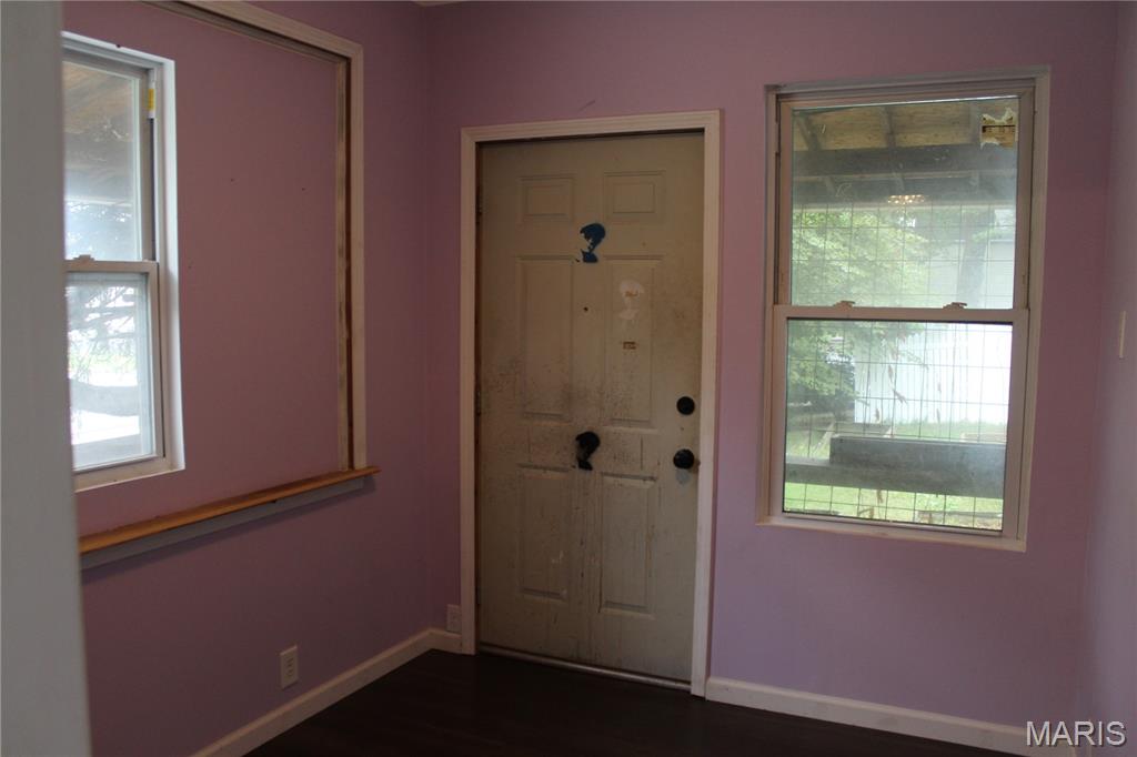 9428 Tennyson Avenue Property Photo 27