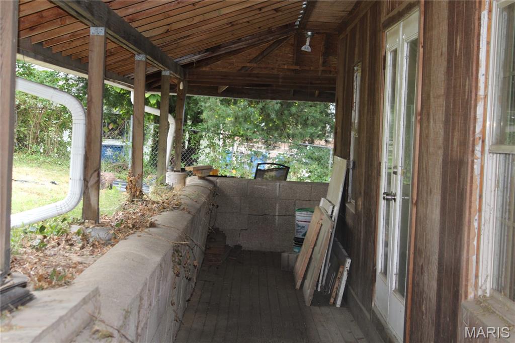 9428 Tennyson Avenue Property Photo 32