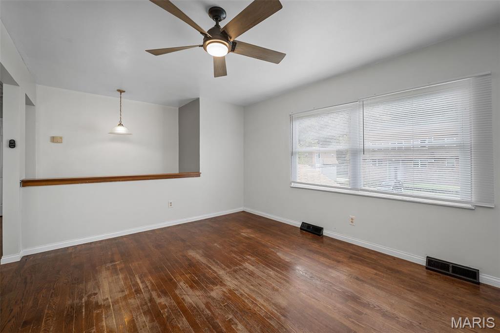 2119 Linnus Drive Property Photo 6