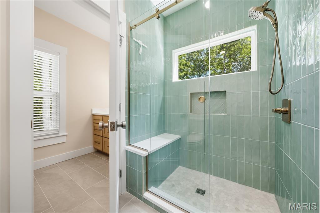 3406 Bluffs Drive Property Photo 29