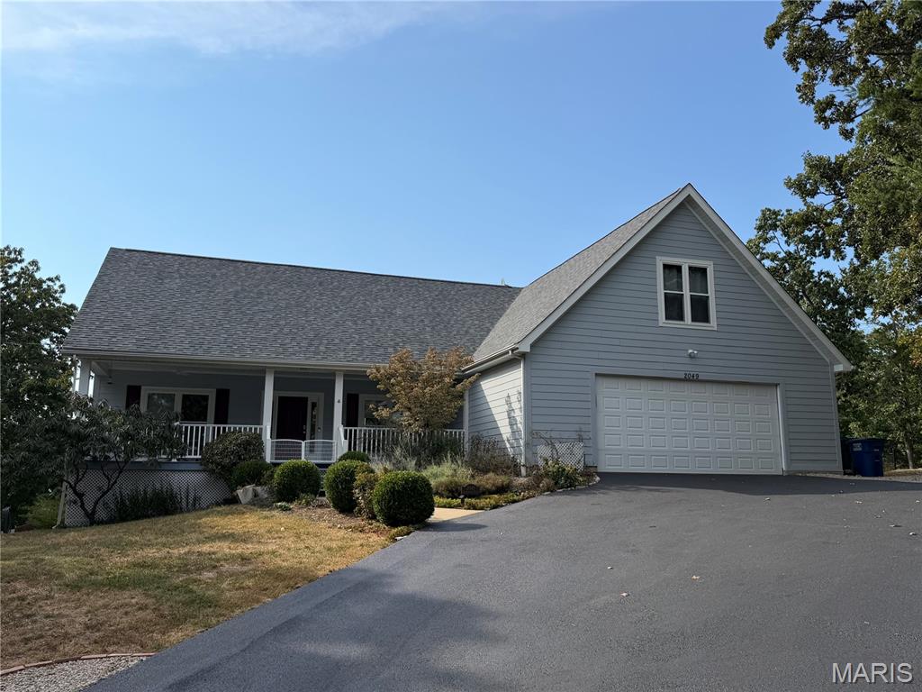 2049 Tanglewood Drive Property Photo 1