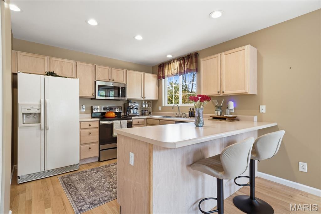 630 Cascade Lake Drive Property Photo 6