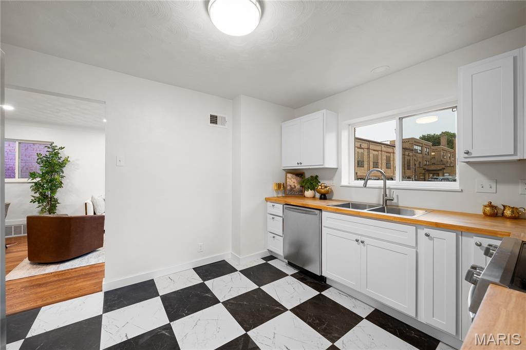 4233 Delor Street Property Photo 12