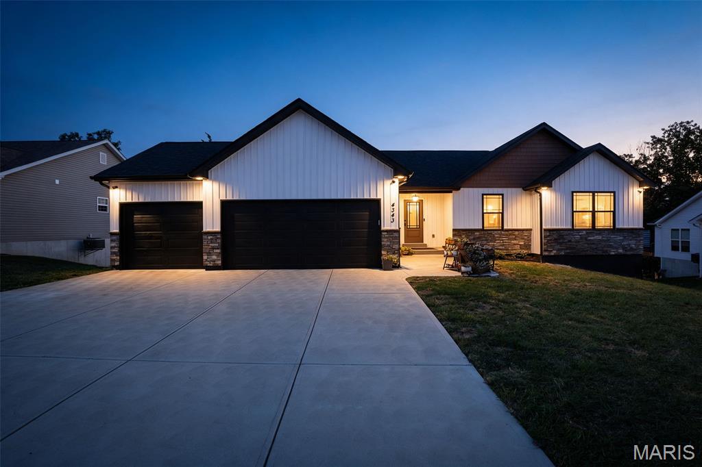4343 Lockeport Landing Property Photo 1
