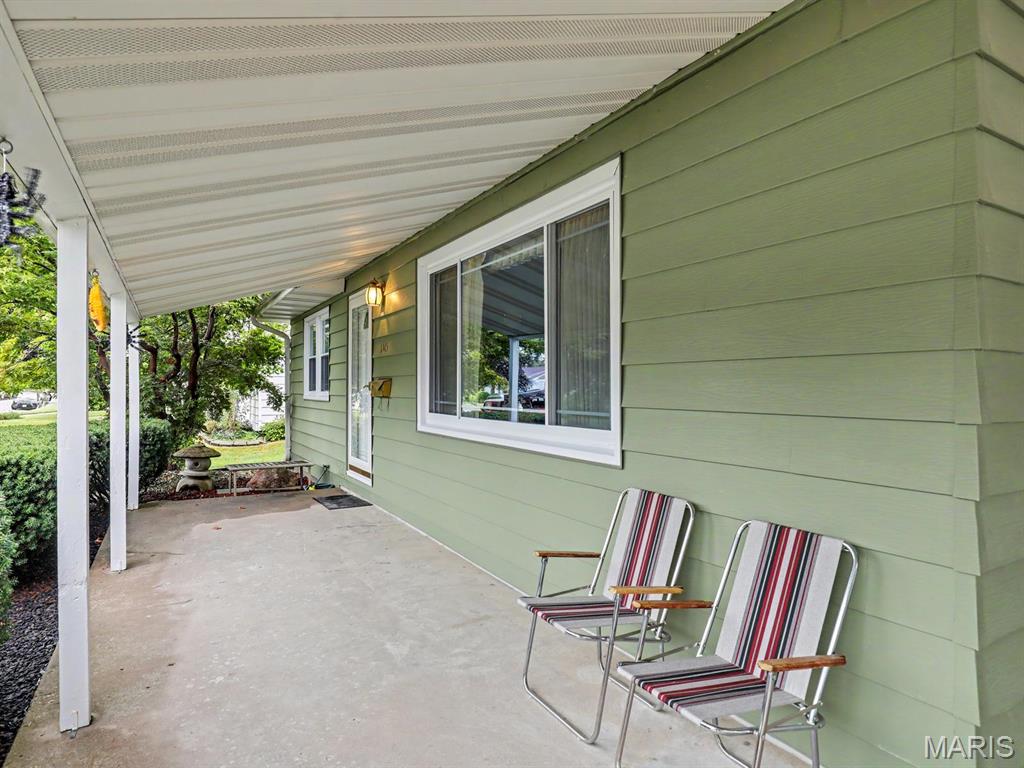 1015 Easy Street Property Photo 2