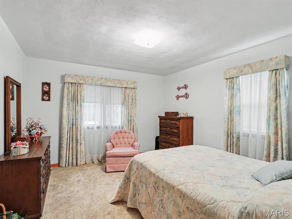 1015 Easy Street Property Photo 15