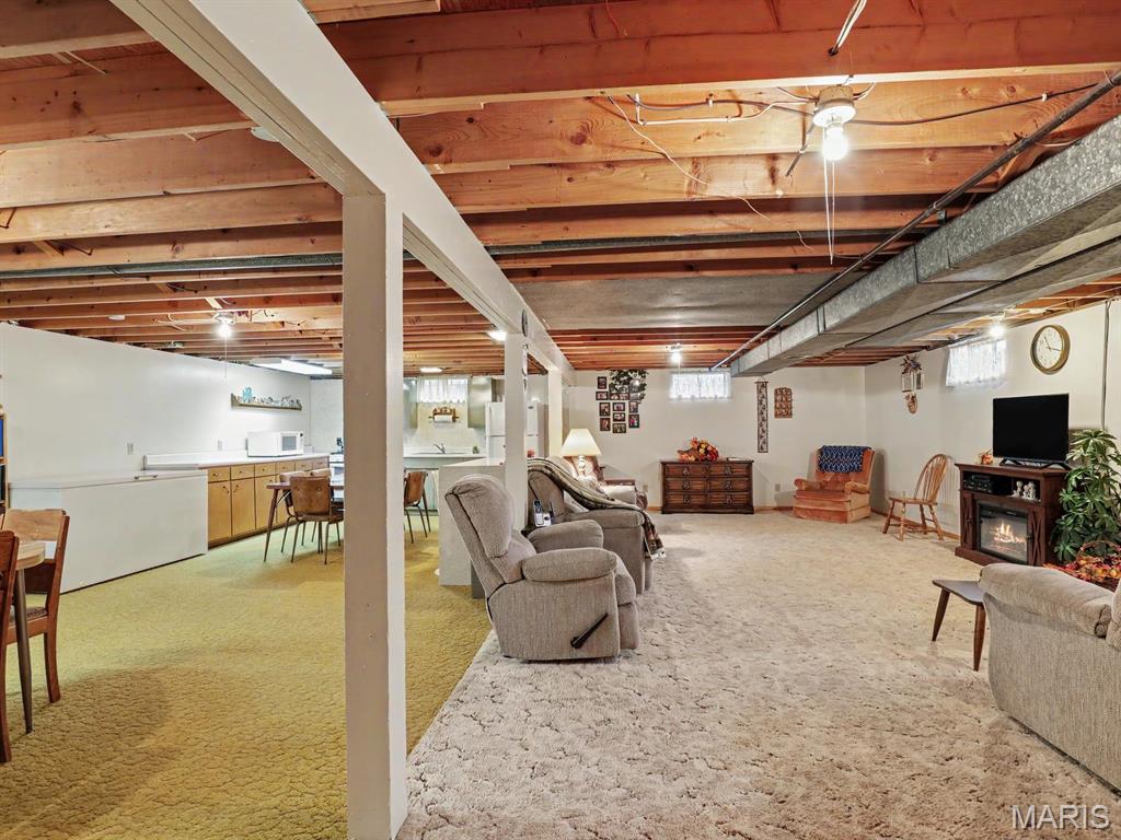1015 Easy Street Property Photo 18