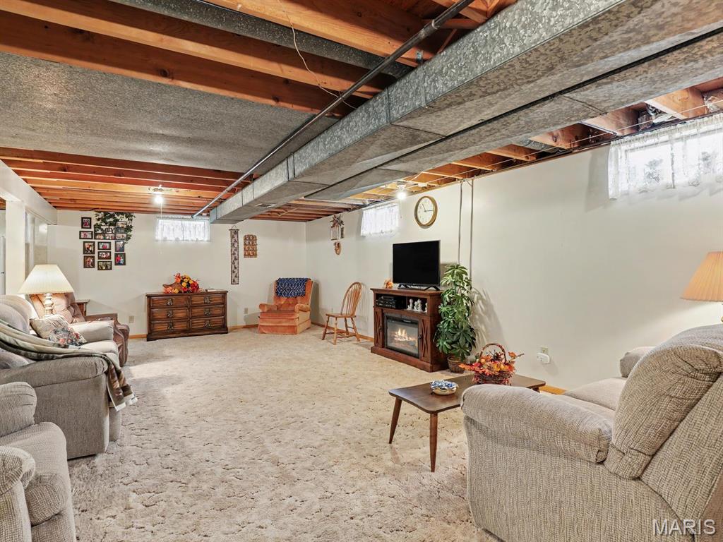 1015 Easy Street Property Photo 19