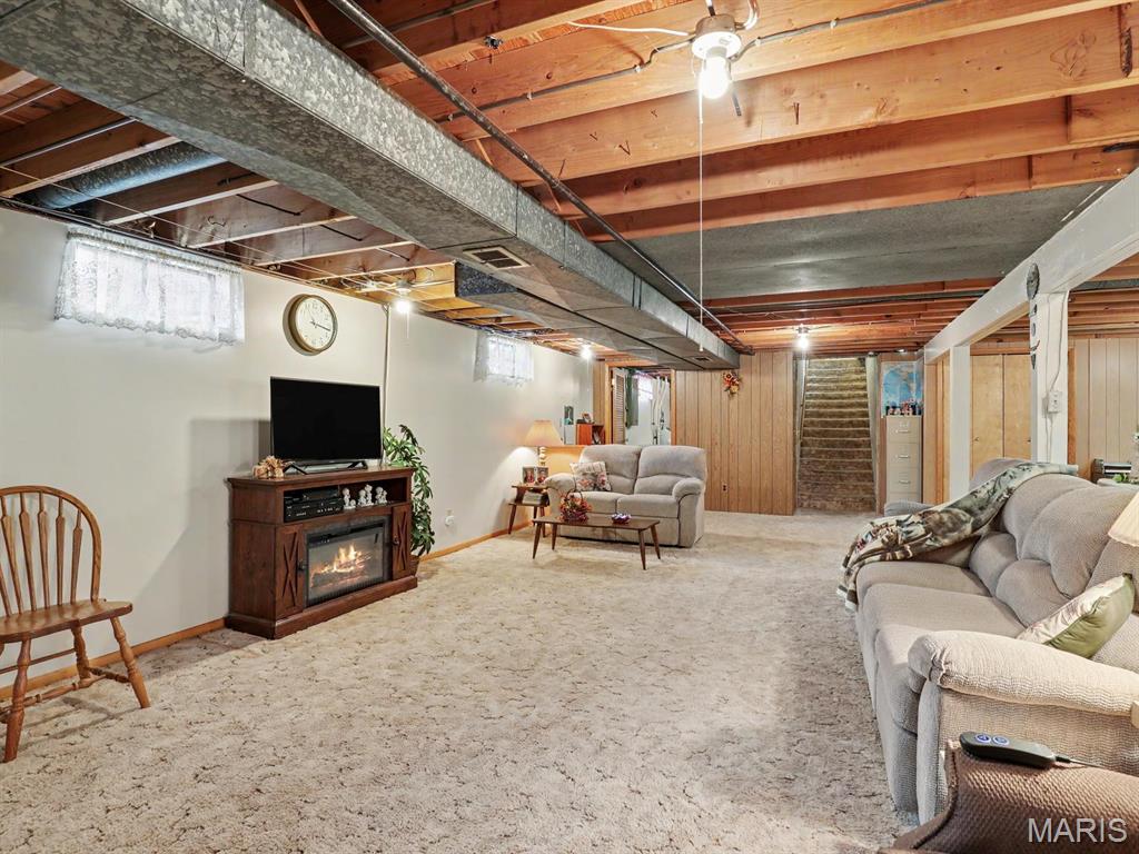 1015 Easy Street Property Photo 22