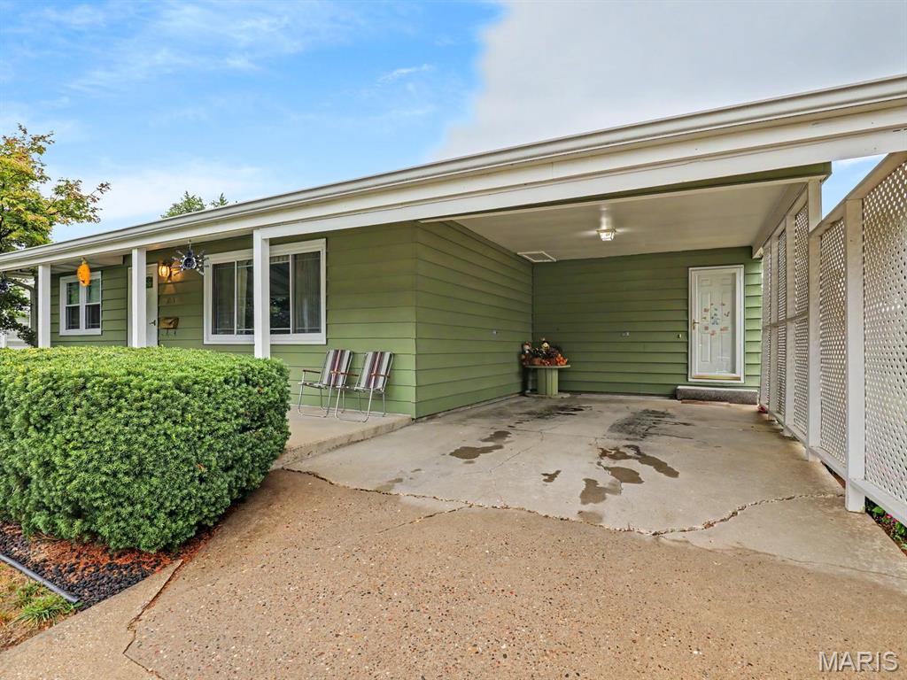 1015 Easy Street Property Photo 26