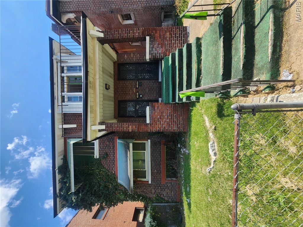 4048 Shreve Avenue