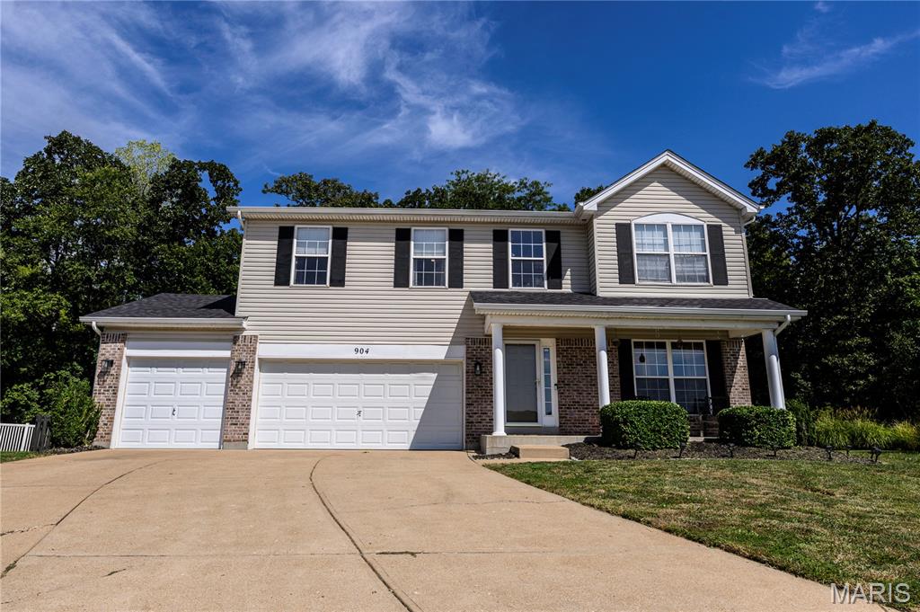 904 Mystic Oaks Court