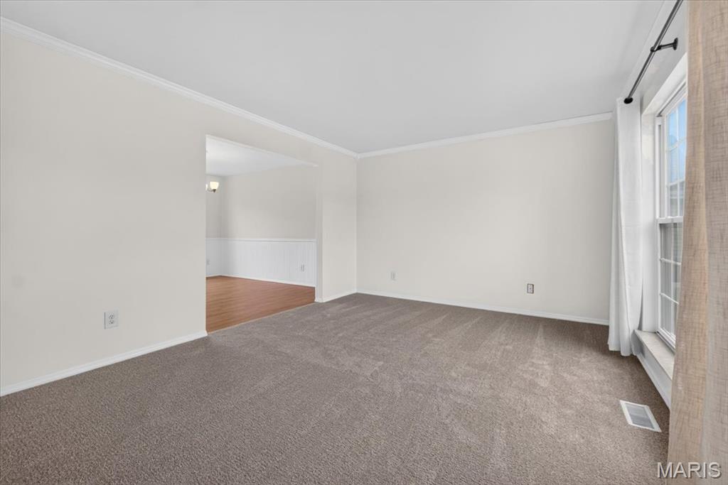 151 Royallsprings Parkway Property Photo 7