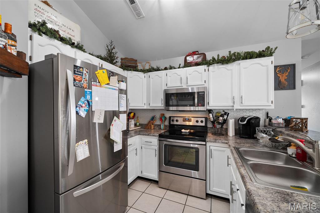 1508 Whispering Creek Drive C Property Photo 12