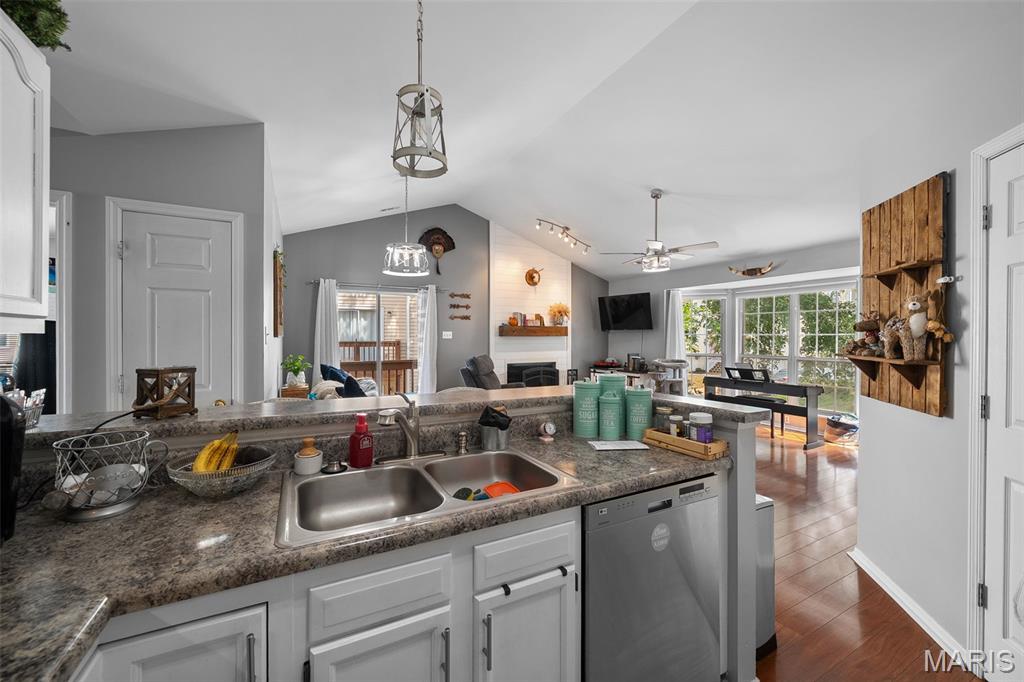 1508 Whispering Creek Drive C Property Photo 14