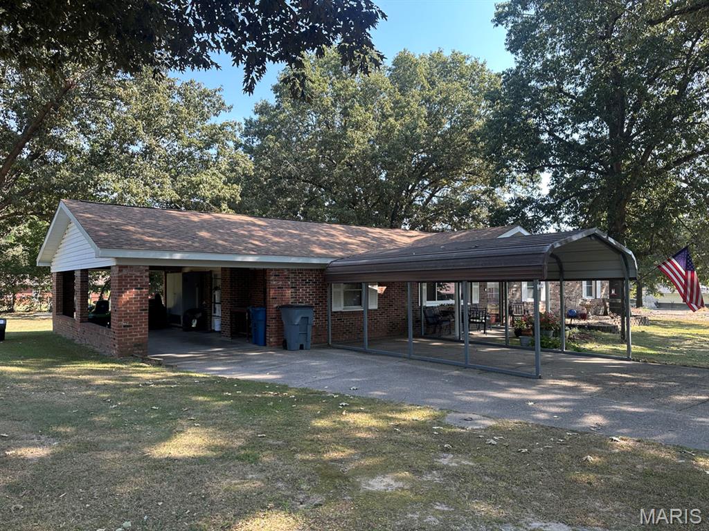 17237 Sam Drive Property Photo 2