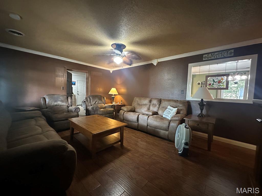 17237 Sam Drive Property Photo 8