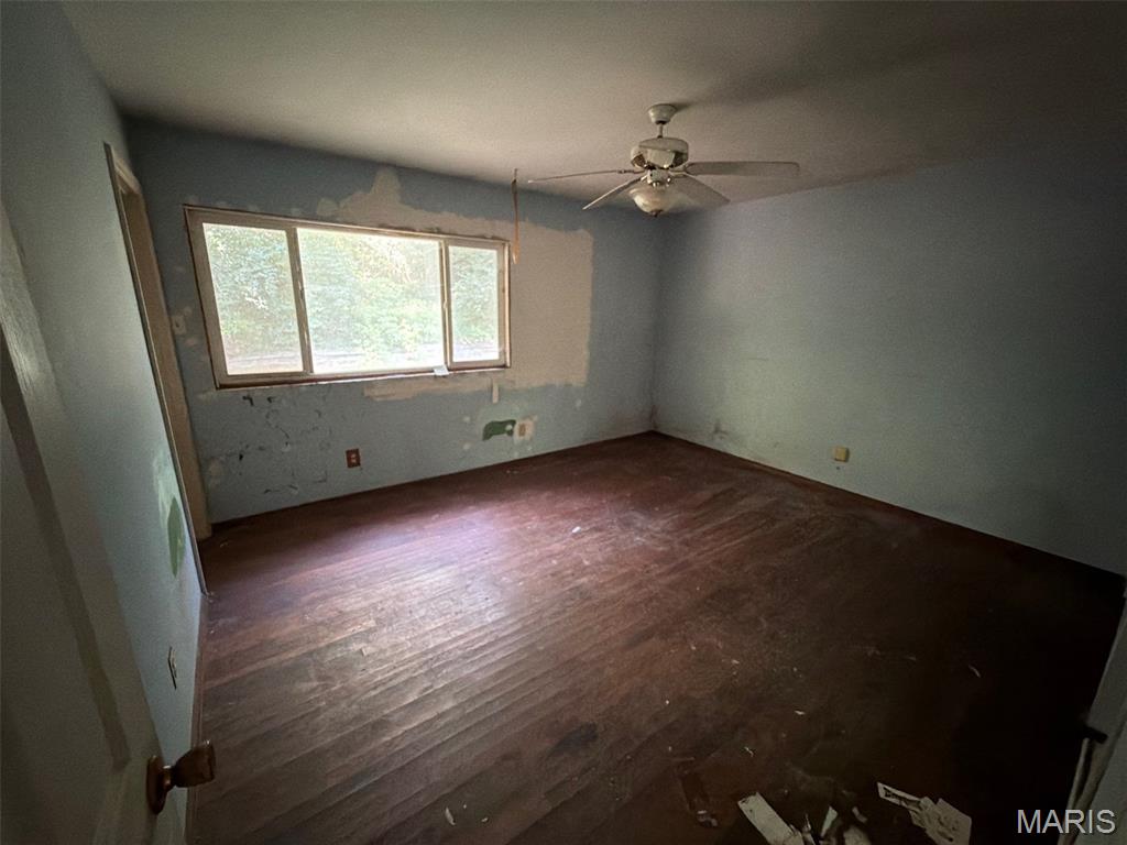 1525 Moonlight Drive Property Photo 6