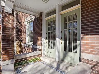 2901 Sidney Street Property Photo 2