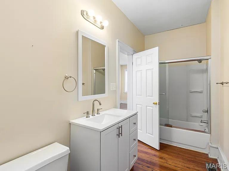 2901 Sidney Street Property Photo 12