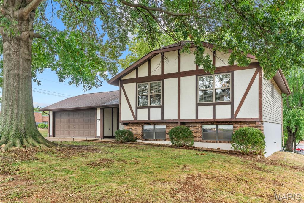 1 Buckingham Drive Property Photo 1