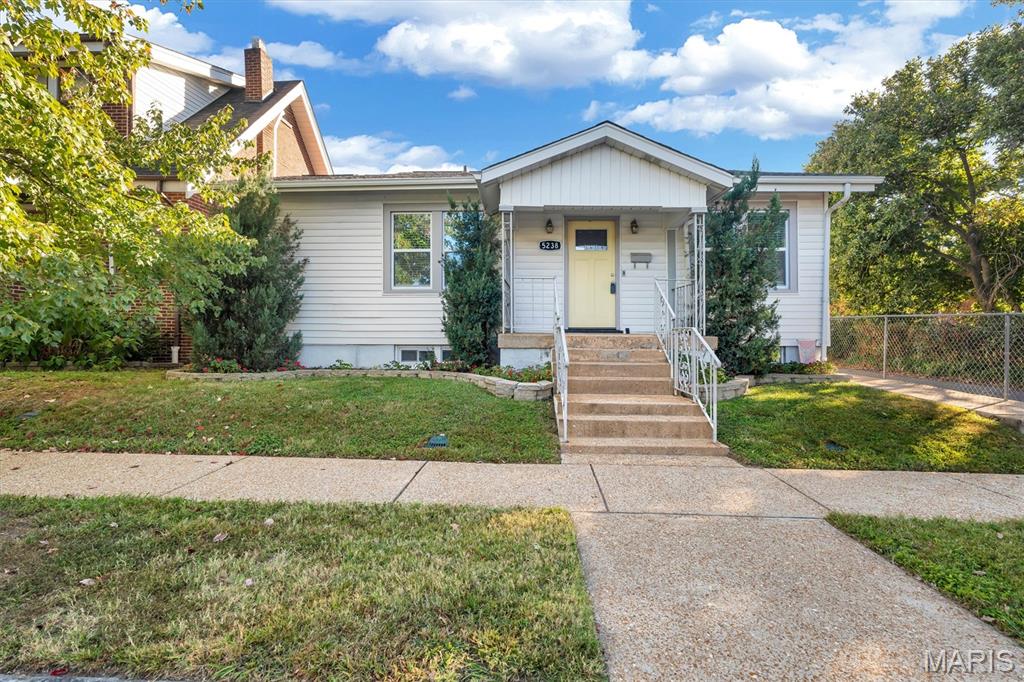 5238 Schollmeyer Avenue Property Photo 1