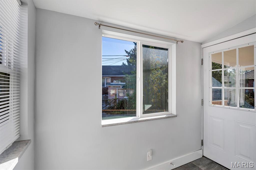 5238 Schollmeyer Avenue Property Photo 14