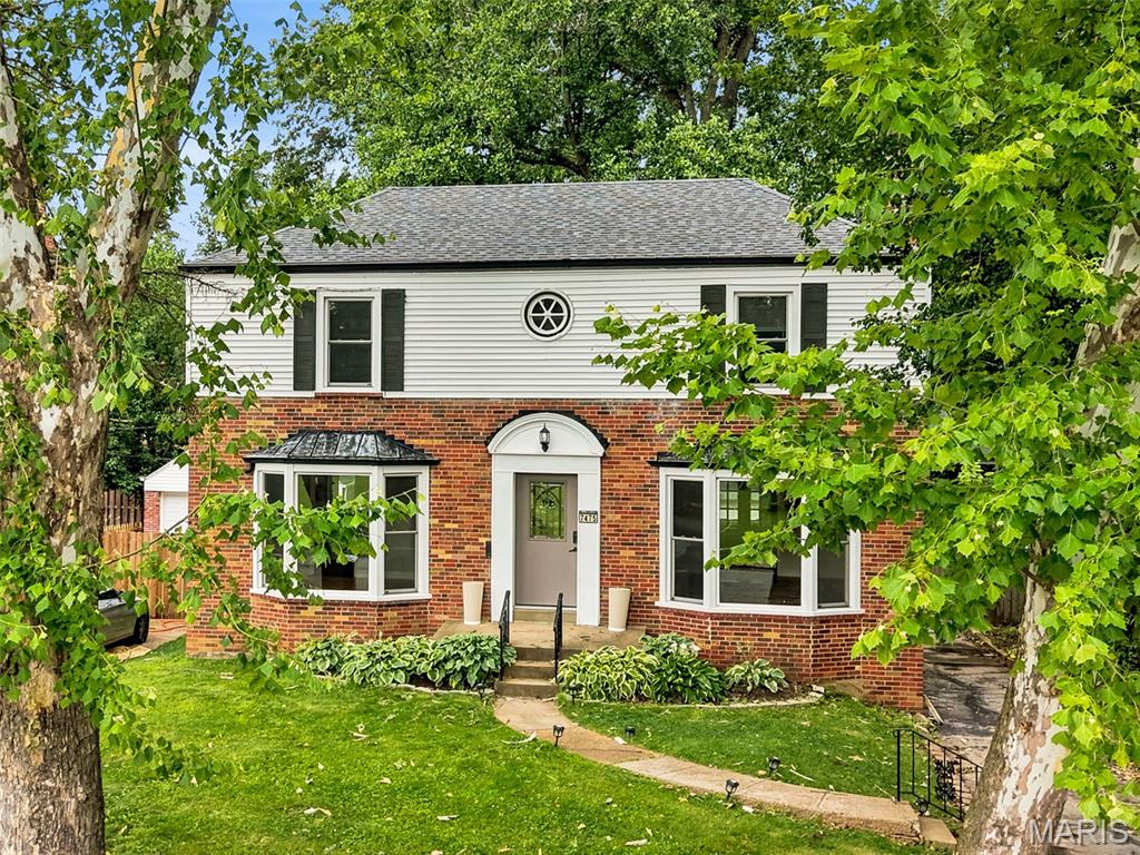 7475 Shaftesbury Avenue Property Photo 1