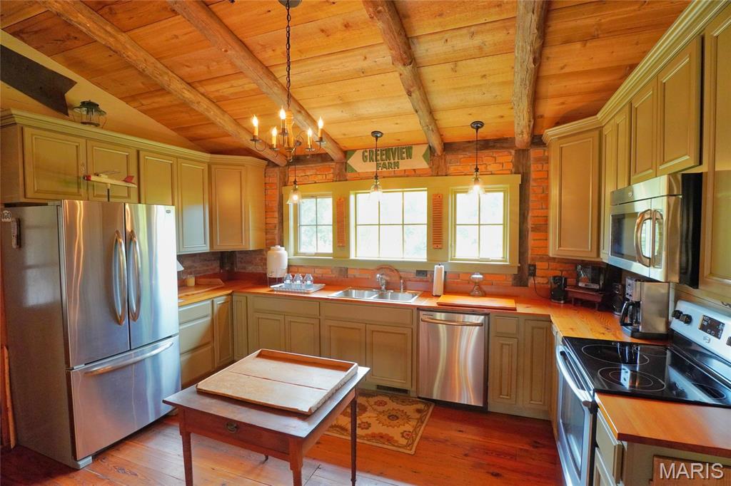 2136 Walz Road Property Photo 16