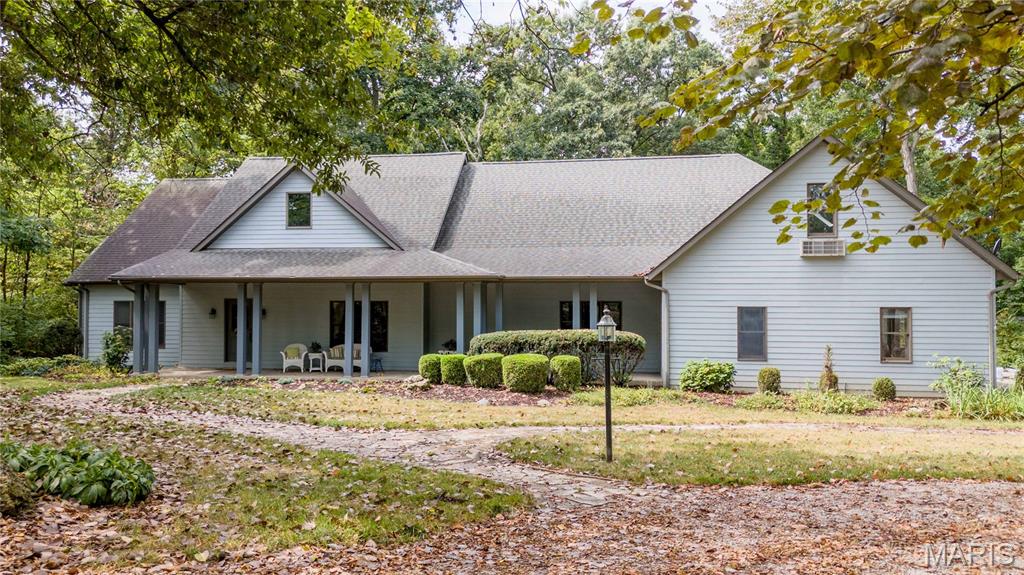 2809 Spring Drive Property Photo 1