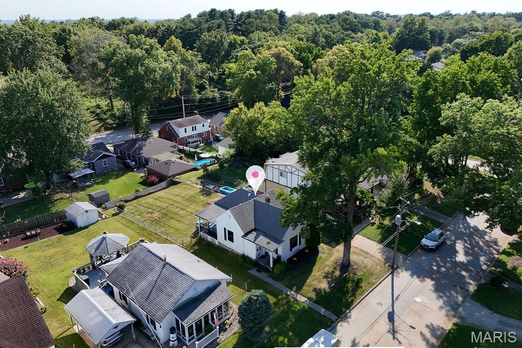834 Douglas Street Property Photo 2
