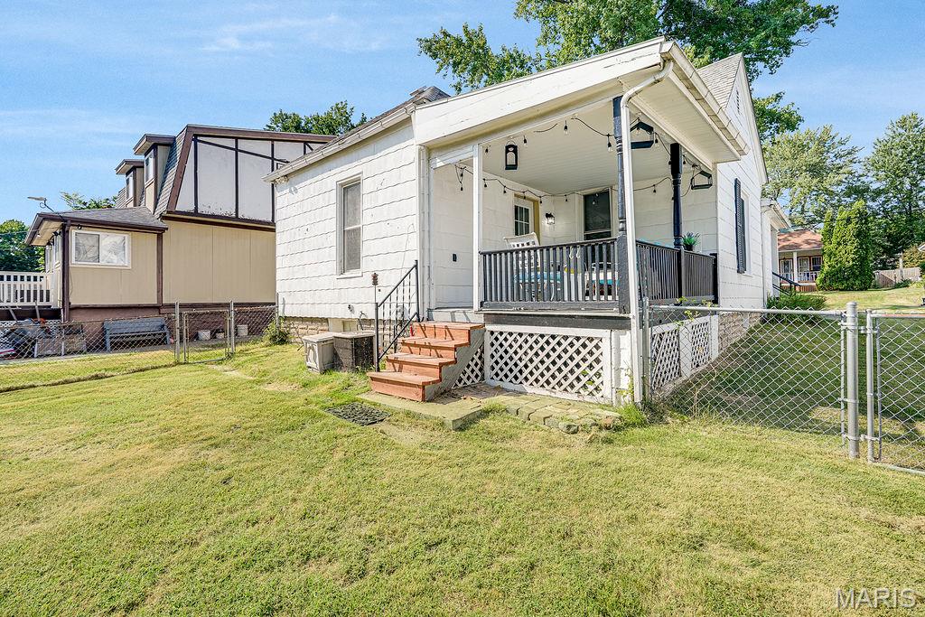 834 Douglas Street Property Photo 29