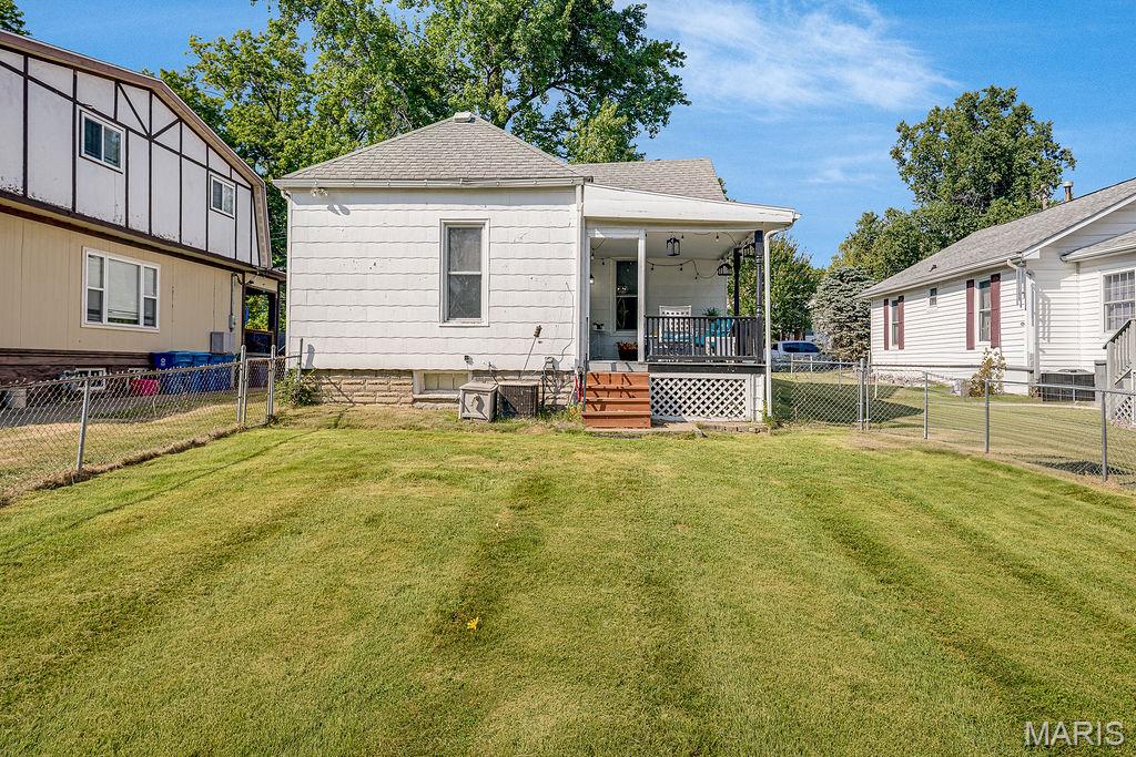 834 Douglas Street Property Photo 30