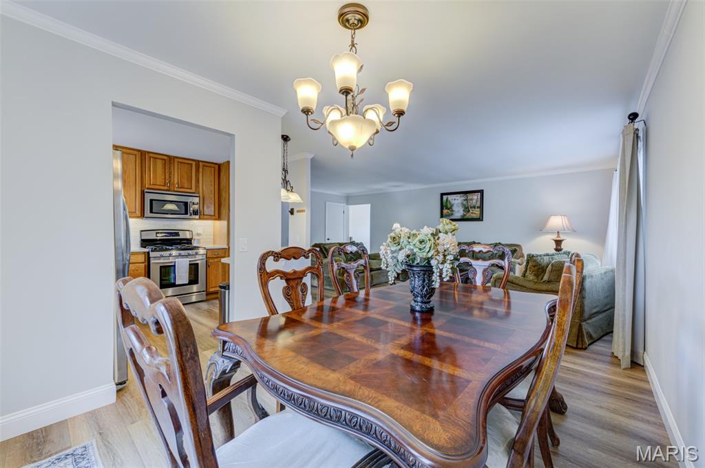 307 Twistedoak Court Property Photo 12