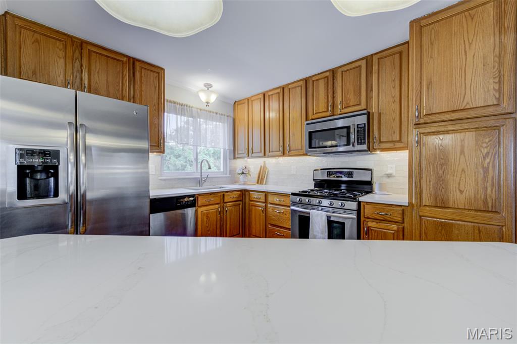 307 Twistedoak Court Property Photo 13