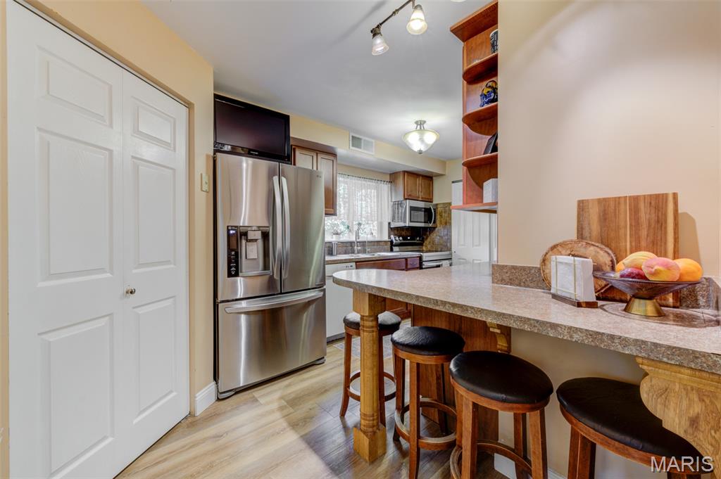 307 Twistedoak Court Property Photo 38