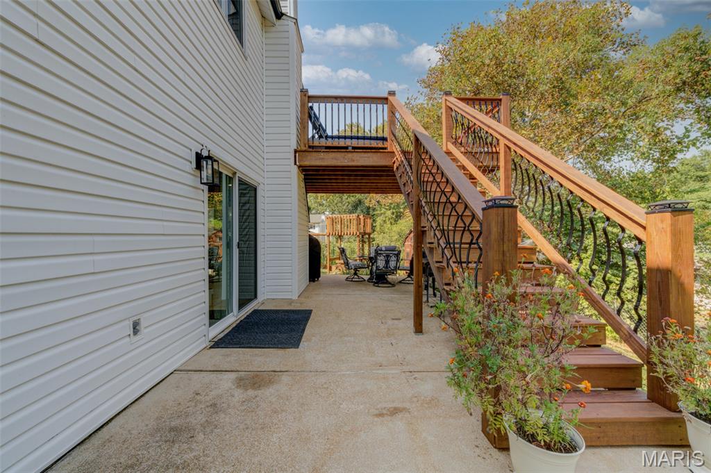 307 Twistedoak Court Property Photo 47