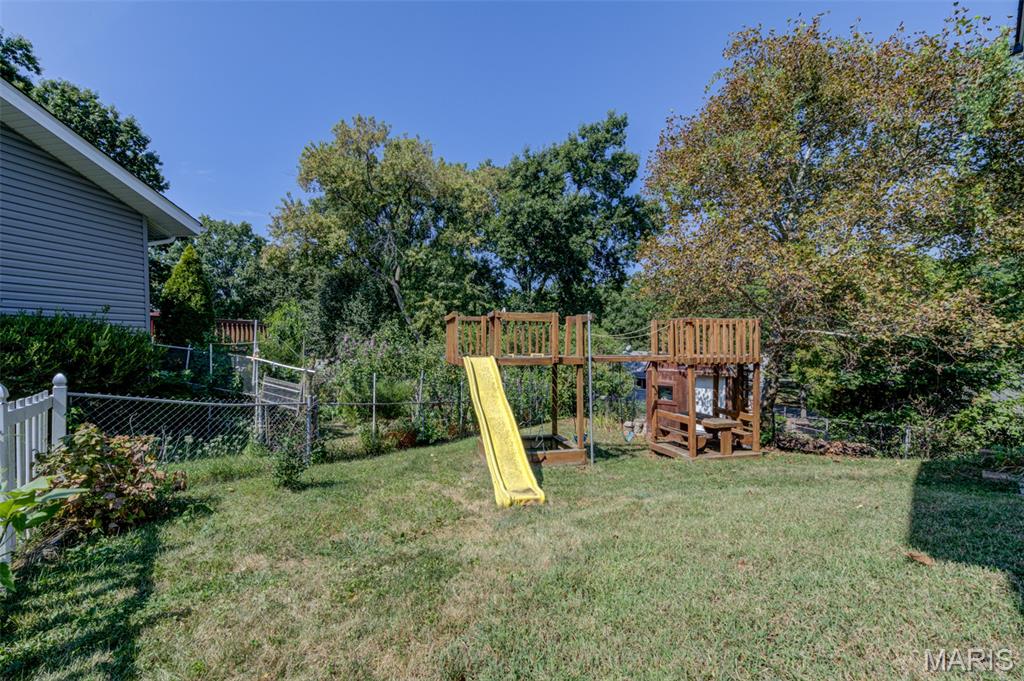 307 Twistedoak Court Property Photo 51