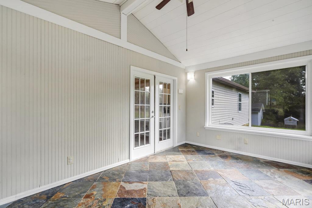 19034 Royal Drive Property Photo 17
