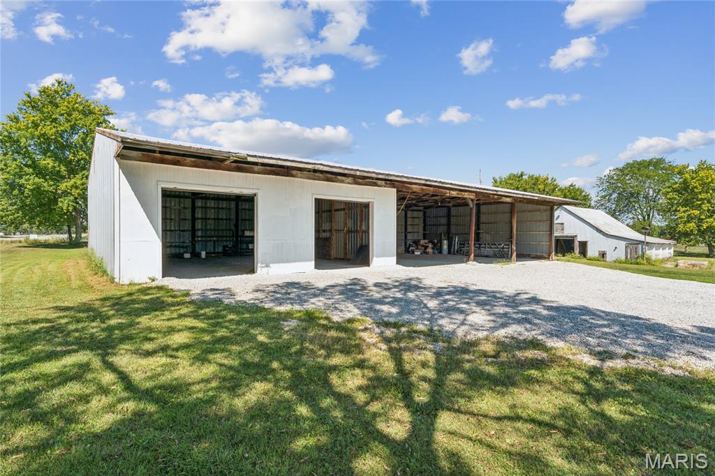 435 Highway T Property Photo 1