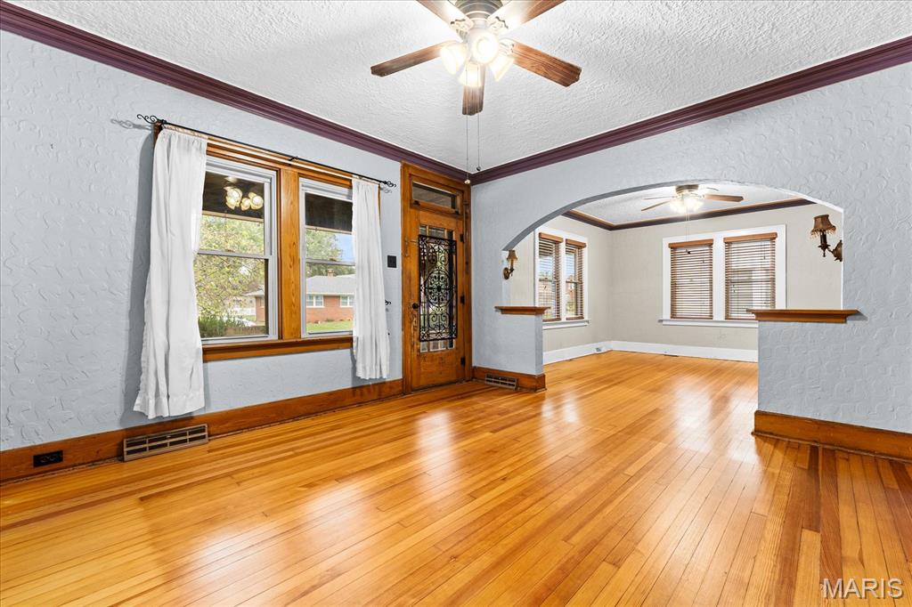 305 W White Street Property Photo 4