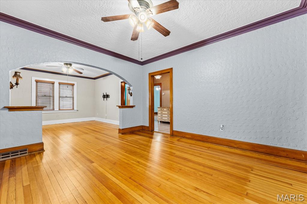 305 W White Street Property Photo 8