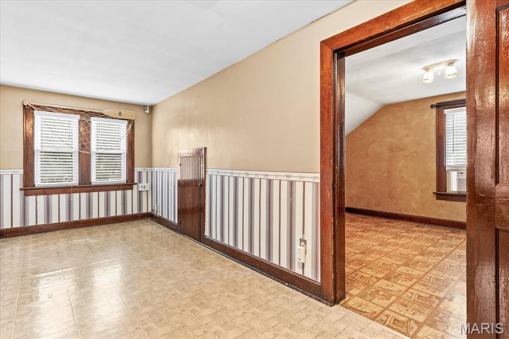 305 W White Street Property Photo 18