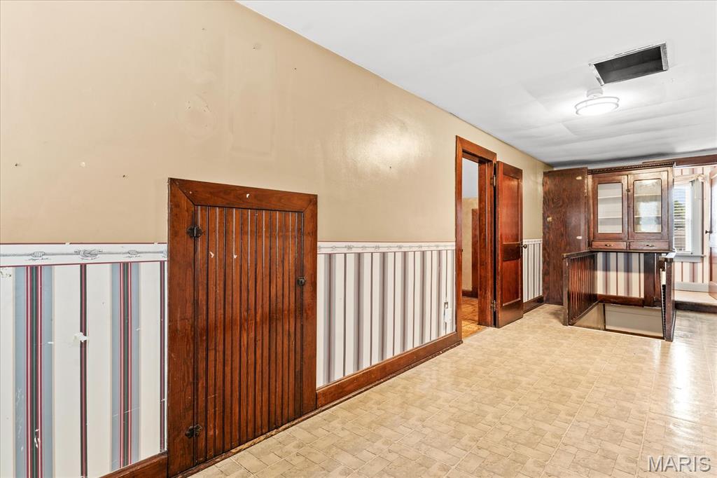 305 W White Street Property Photo 19