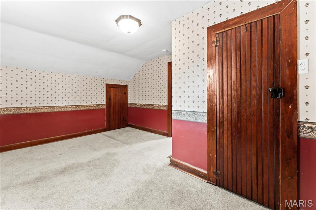 305 W White Street Property Photo 23