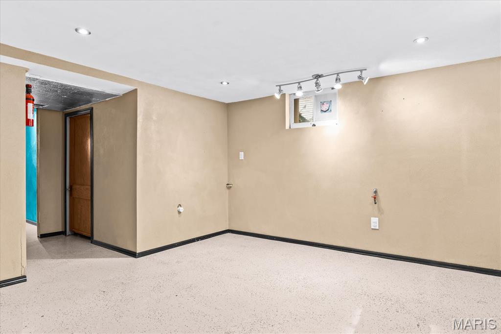 305 W White Street Property Photo 25