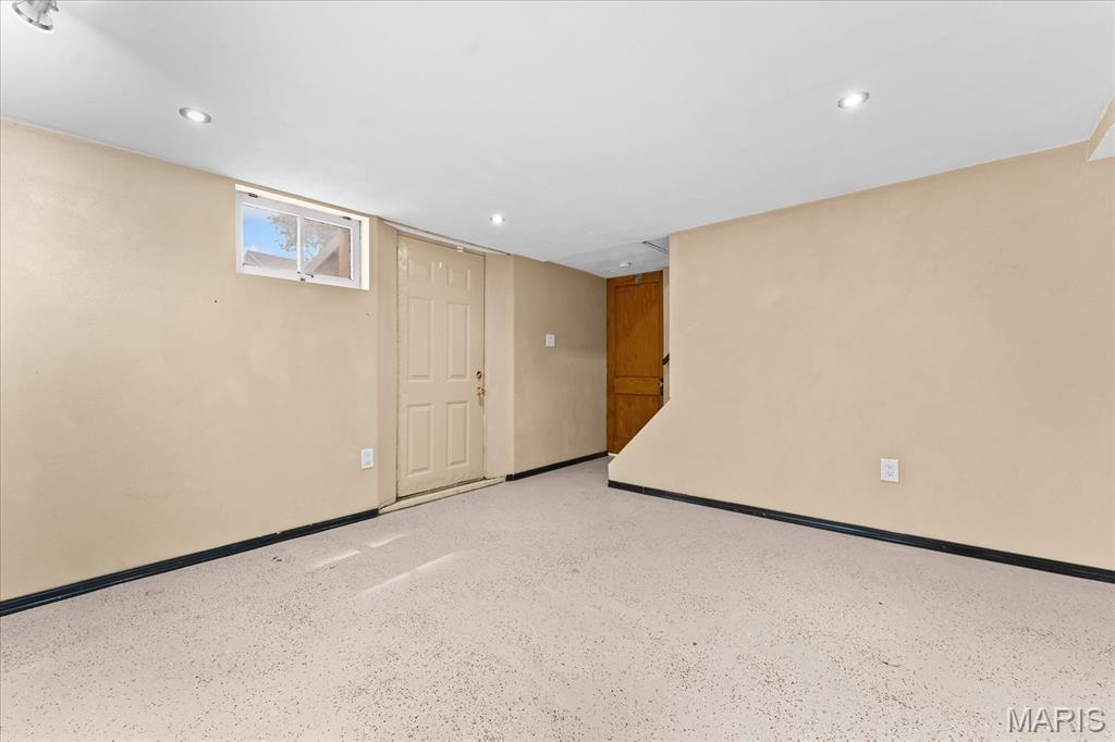 305 W White Street Property Photo 26