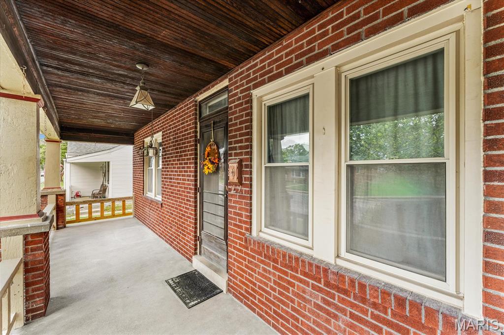 305 W White Street Property Photo 37