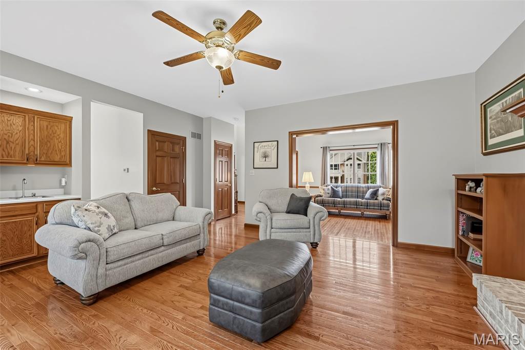 5026 Southridge Park Drive Property Photo 16
