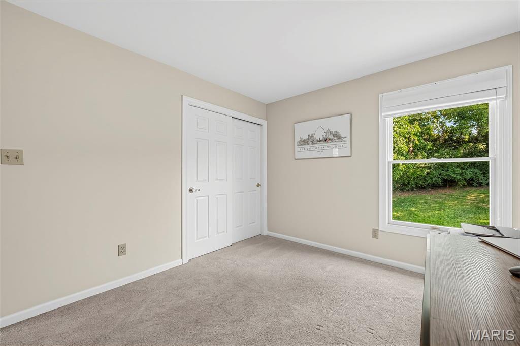 5026 Southridge Park Drive Property Photo 34